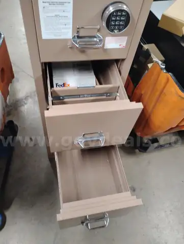 4 Drawer Security container
