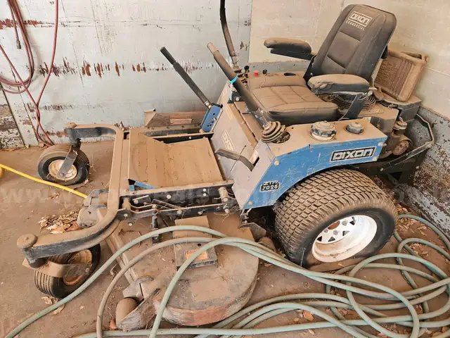 Dixon ZTR 7025 Commercial Grade Zero Turn Riding Mower.
