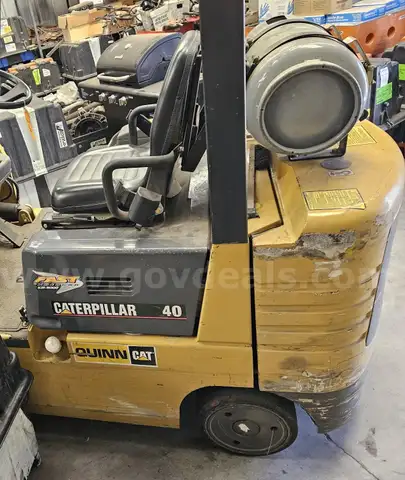 Propane Forklift - #1047992