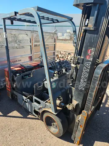 TOYOTA Forklift