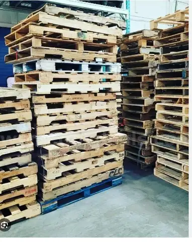 Wooden Pallets (Lot of 50+)