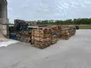 LOT of Approx. 400 Wooden Pallets