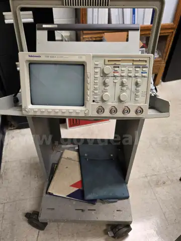 Tektronix TDS 420A Four Channel Digital Oscilloscope