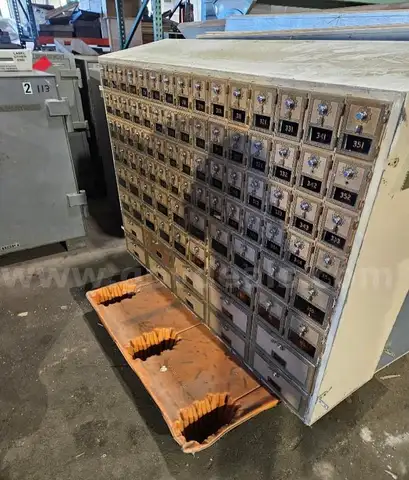 LOT 12 2 VINTAGE PO BOX BANKS
