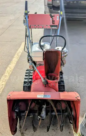 Honda HS 80 Snow Blower (Two stage) - (Not working)