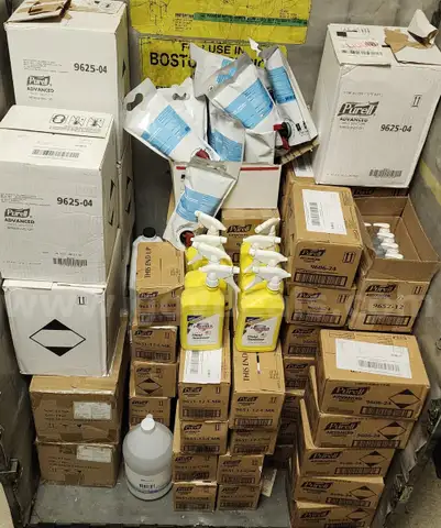 Hand Sanitizer - 2015 bottles containing 8704 Ounces - dates expired