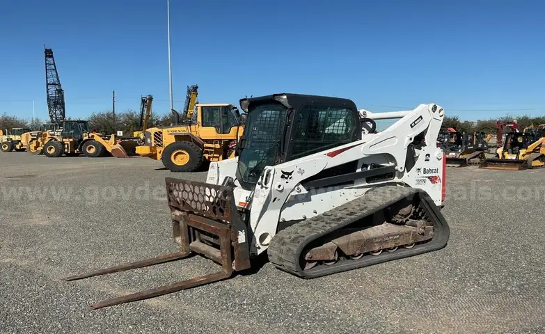 2020 BOBCAT T870 TWO-SPEED High FLOW COMPACT TRACK LOADER
