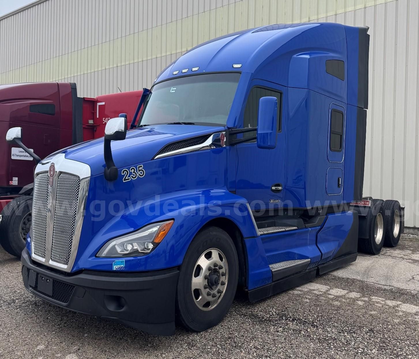 Photo of a 2023 Kenworth T680