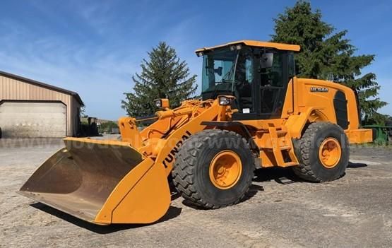 Photo of a 2021 Hyundai HL940