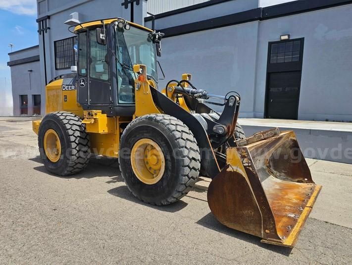 Photo of a 2017 John Deere 444K