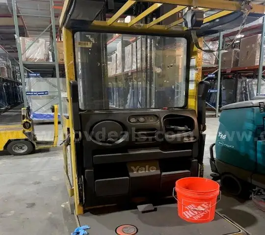 Yale OS030BEN24TE105 Electric Forklift, 3000 lb Capacity, 24V