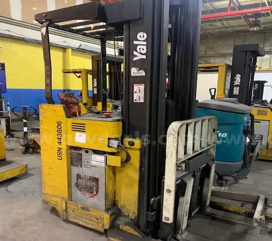 Yale Forklift NR040ADNM36TE107, Electric, 4000 lbs Capacity