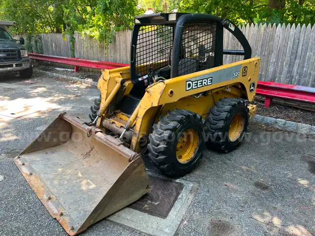 John Deere 320 Diesel Skidsteer