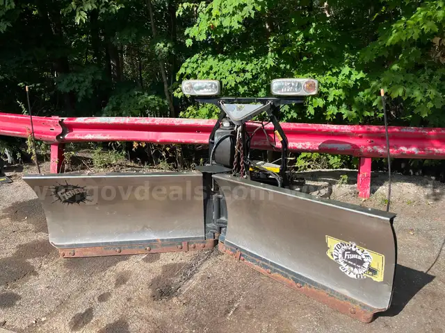 Fisher 8&#x27; 6&#x22; Stainless V Plow