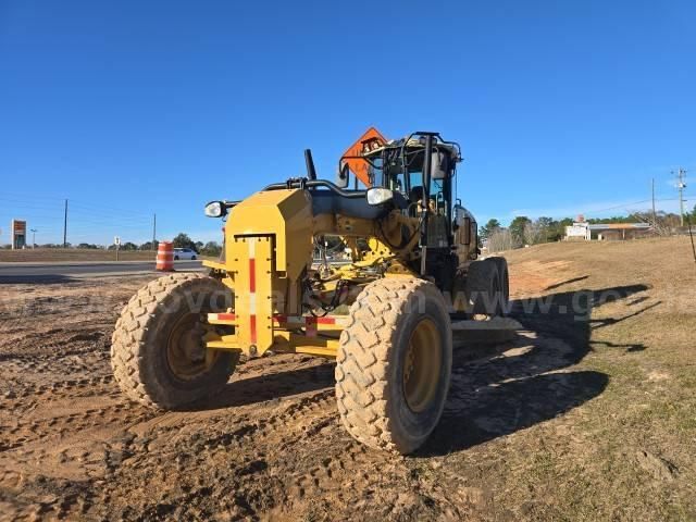 Photo of a 2011 Caterpillar 12M