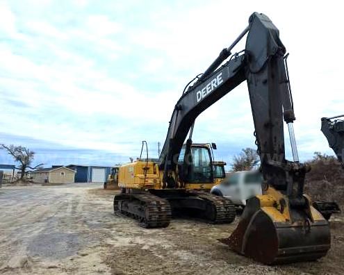 Photo of a 2008 John Deere 350GLC