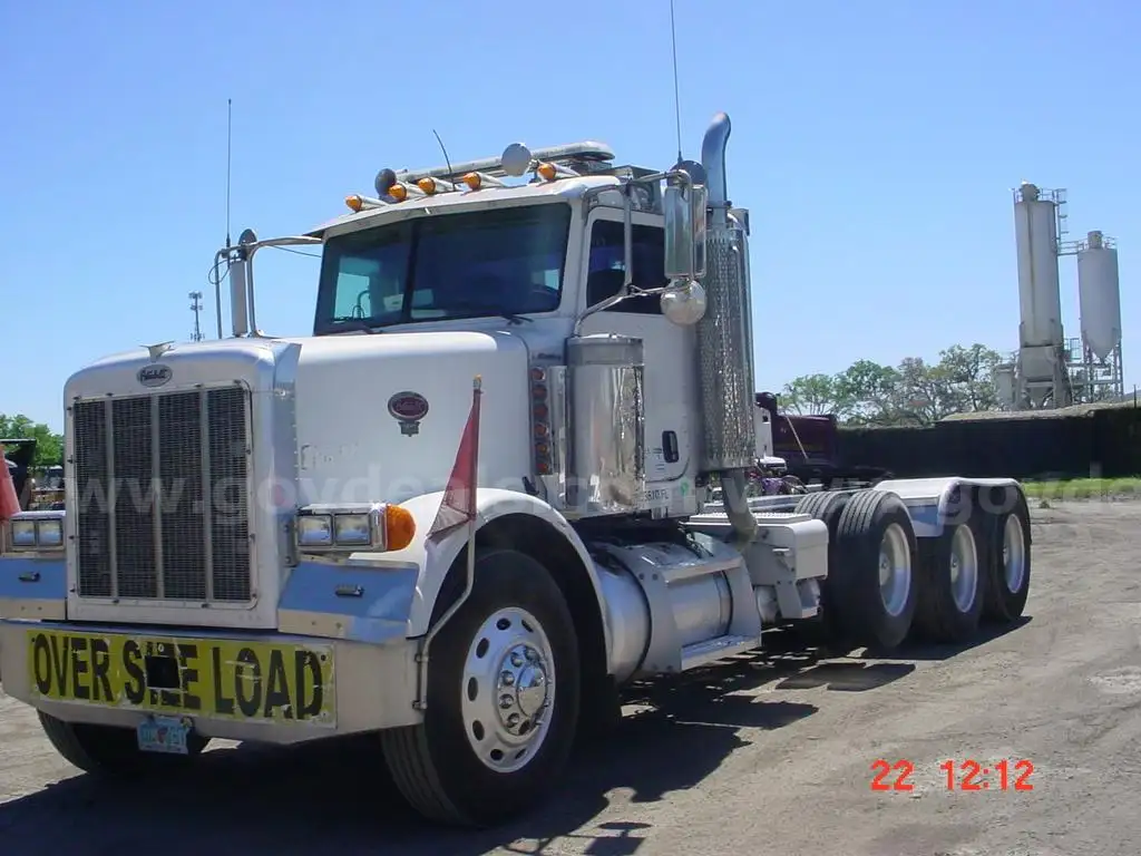 Photo of a 2005 Peterbilt 378