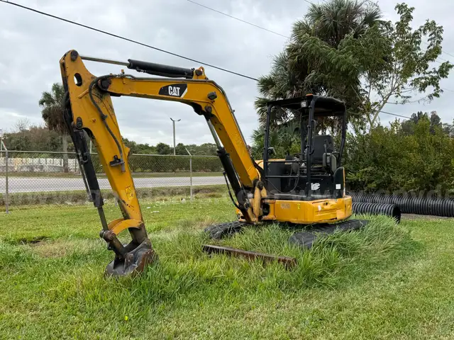 2015 Caterpillar 305.5E2 CR Crawler Hydraulic Excavator