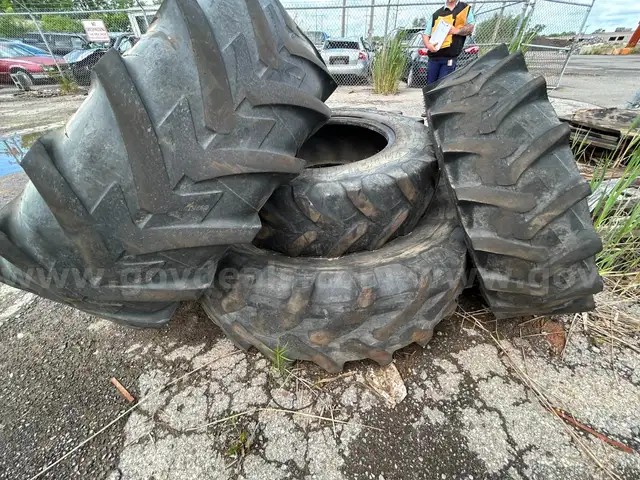 LOT of 4 Tires