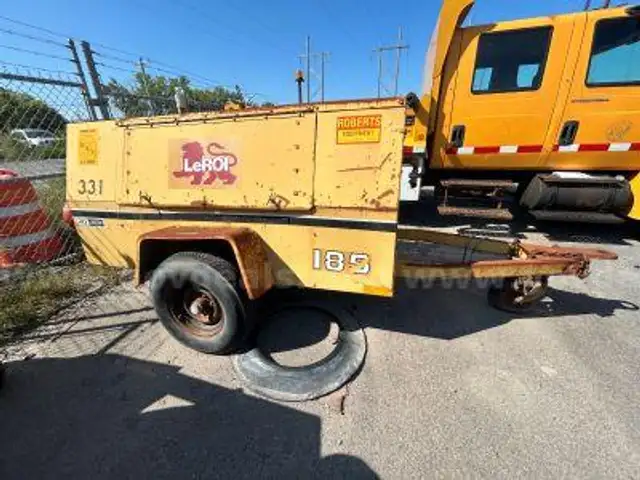 LeRoi Dresser 185 Compressor