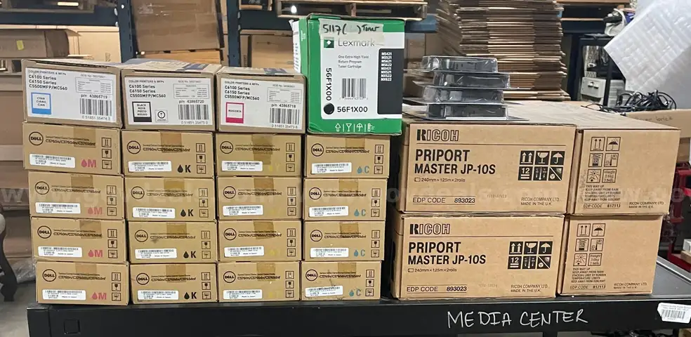 Toner, mixed - 1 lot of mixed printer toner.