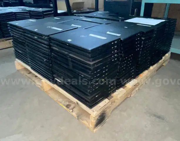 Dell Latitude 3400 Laptops - 225 used laptops on 1 pallet. Power supplies on a 2nd pallet.