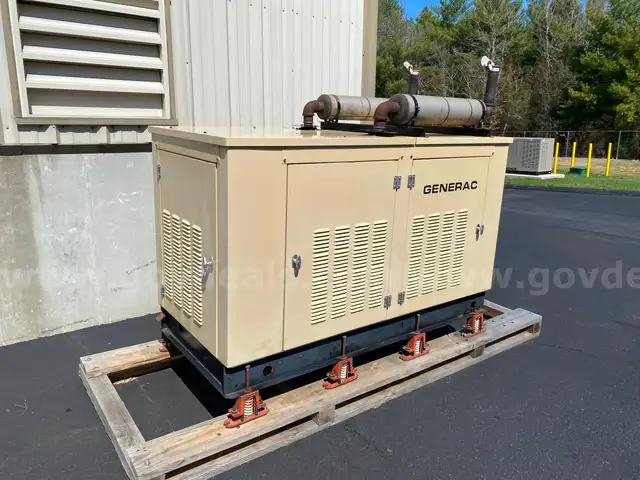 Generac Generator and Transfer Switch (Natural Gas Powered)