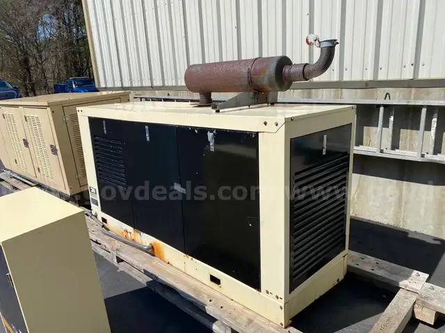 Kohler Generator and Transfer Switch (Natural Gas Powered)