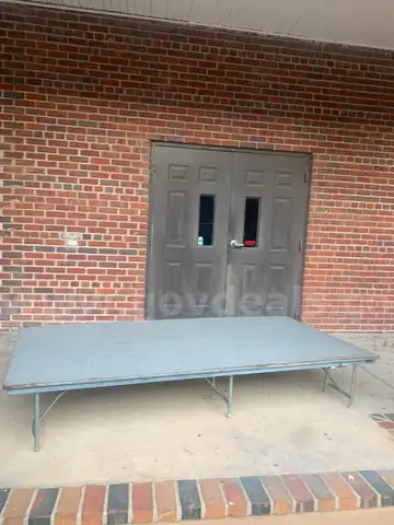 Portable Stage platforms 4&#x27;x8&#x27;x16&#x22; high