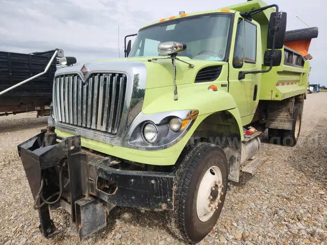 2011 International 7400 Dump Truck w/ Plow