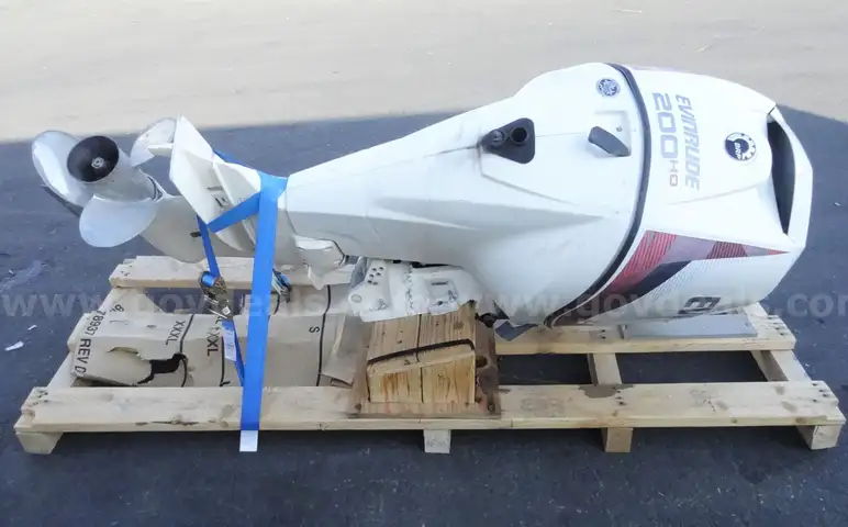 Evinrude 200 Outboard motor