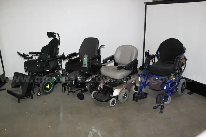 4 Motorized Wheelchairs &#x22;Untested&#x22;