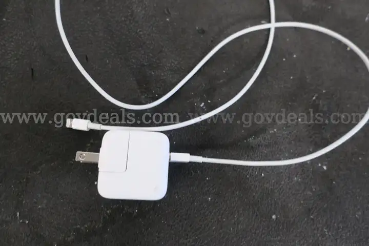 LOT OF (450) APPLE CHARGERS WITH CABLE! TESTED!