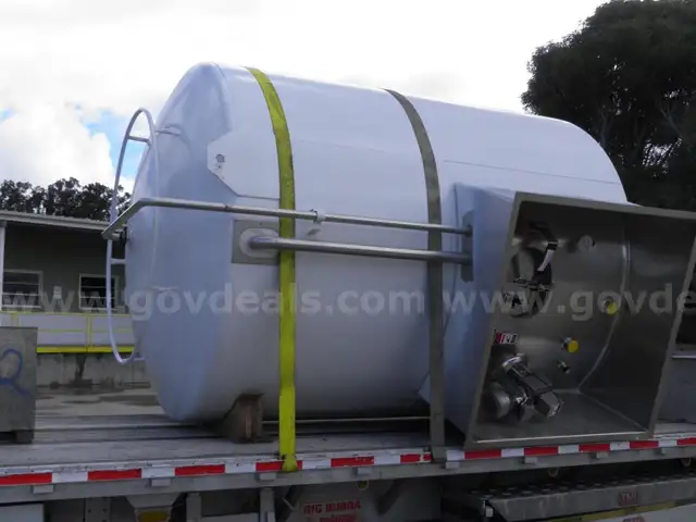 5000 Gallon Walker Dairy Insulated Silo Tank Unused