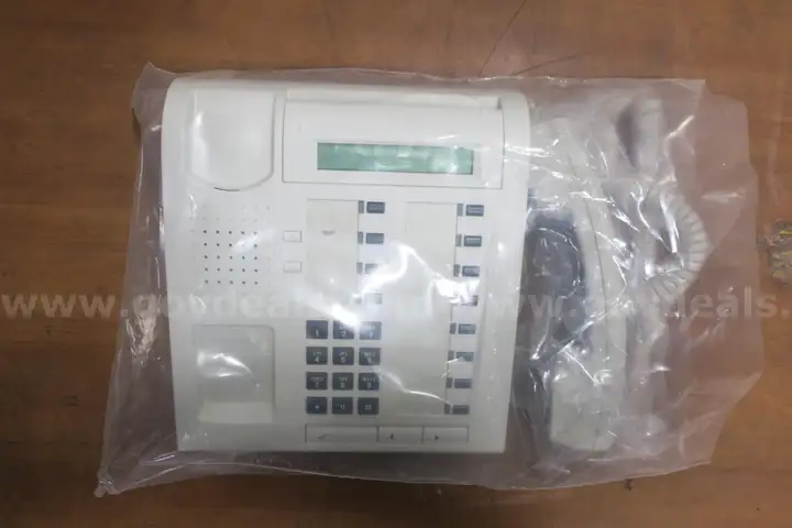 LOT OF (19) SIEMENS OPTISET E ADAVANCED PLUS PHONES- NEW IN BOX!