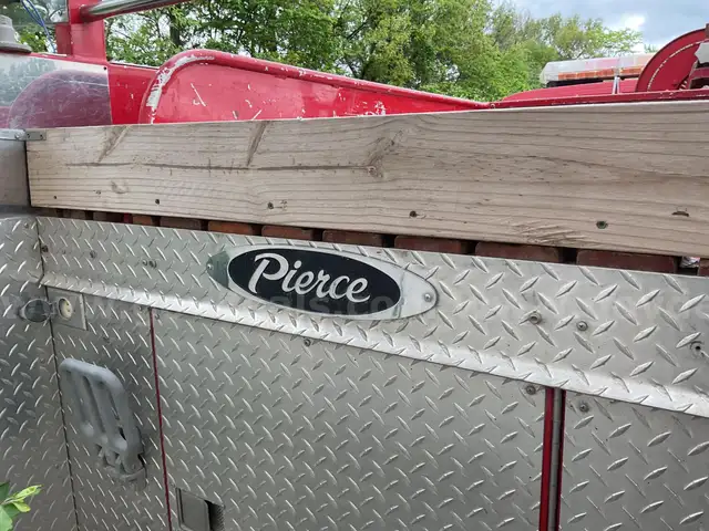 1977 pierce Chevy mini pumper