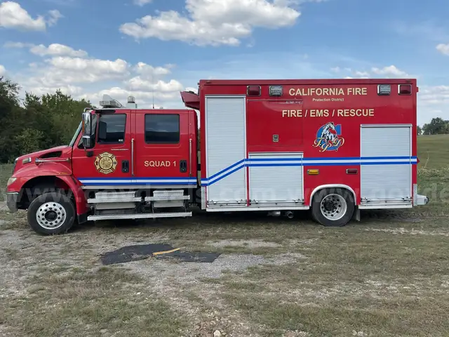 2006 International 4400 LP