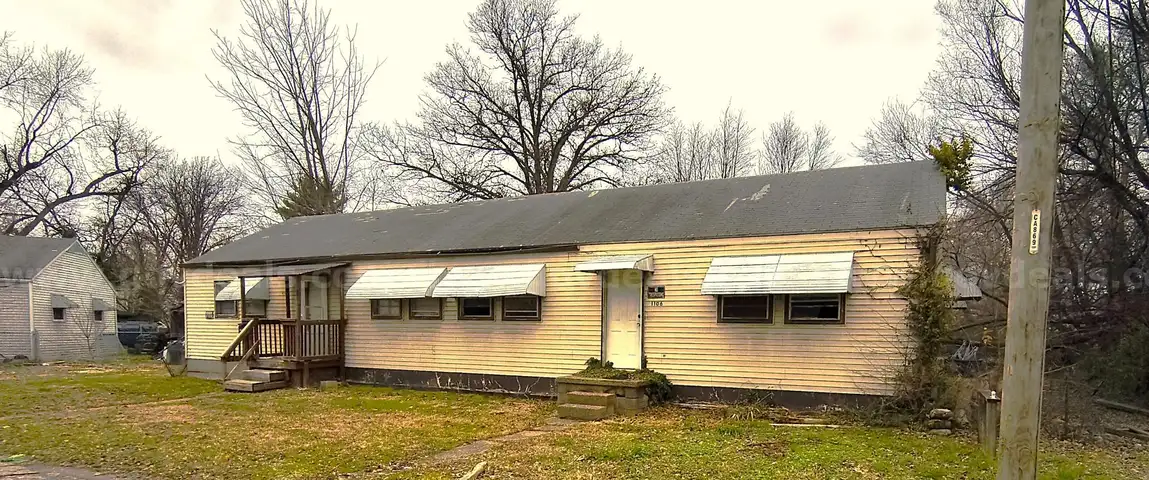 Duplex House close to downtown Evansville, IN and University of Evansville
