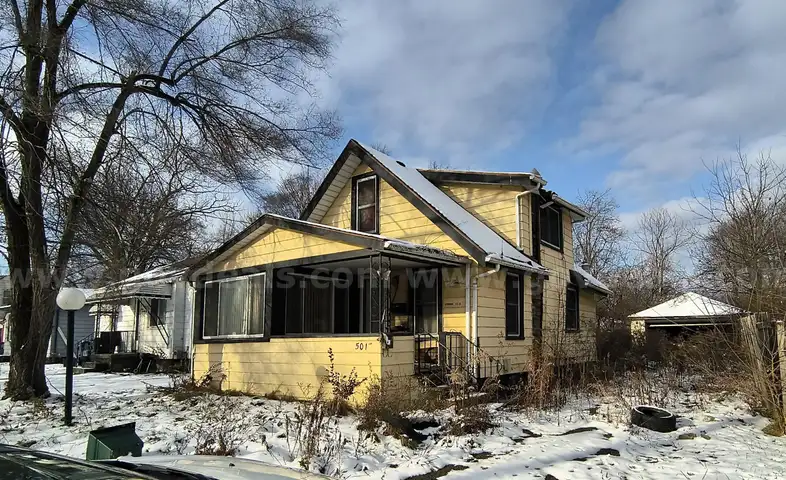 Single Family House in Flint, MI