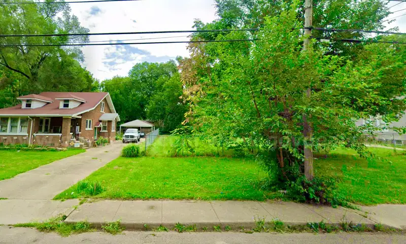Residential Lot 1.1 miles from Bradley University in Peoria, IL