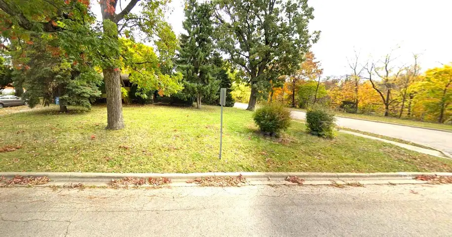 Residential Lot in Chicago Suburbs (Joliet, IL)