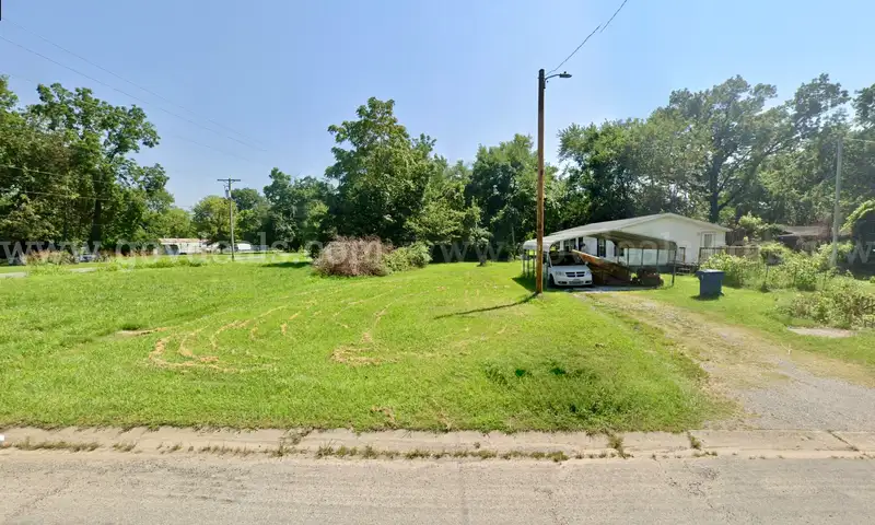 Large 50 X 213 Sq ft (0.25 Acres) Lot in Mount Vernon, IL