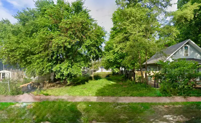 Large Residential Lot 2.4 Miles from University of Notre Dame