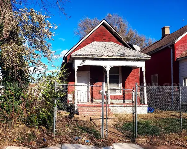 Single Family House 2.8 Miles from Downtown St. Louis
