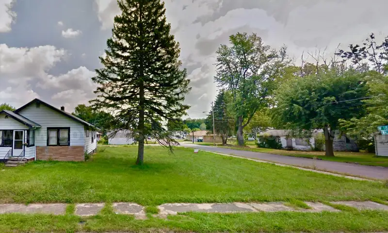 (45&#x27; X 127&#x27;) Corner Residential City-lot in Anderson, IN, 38 Miles North-East of Indianapolis,