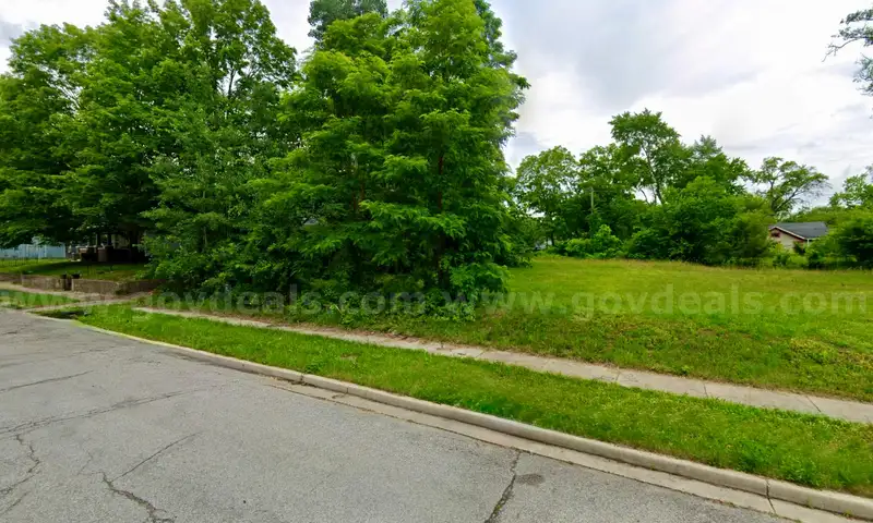 Large Residential Lot 2.7 miles University of Notre Dame