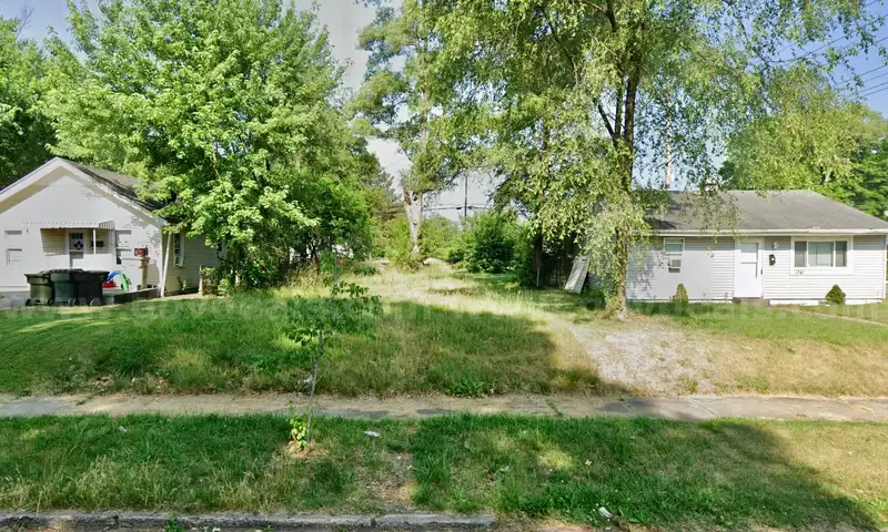 Large Residential Lot 2.6 miles University of Notre Dame