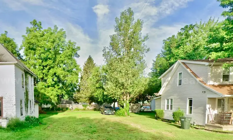 Large Residential Lot 2.3 Miles from University of Notre Dame