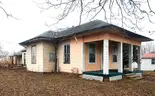 Single Family House in Augusta, IL