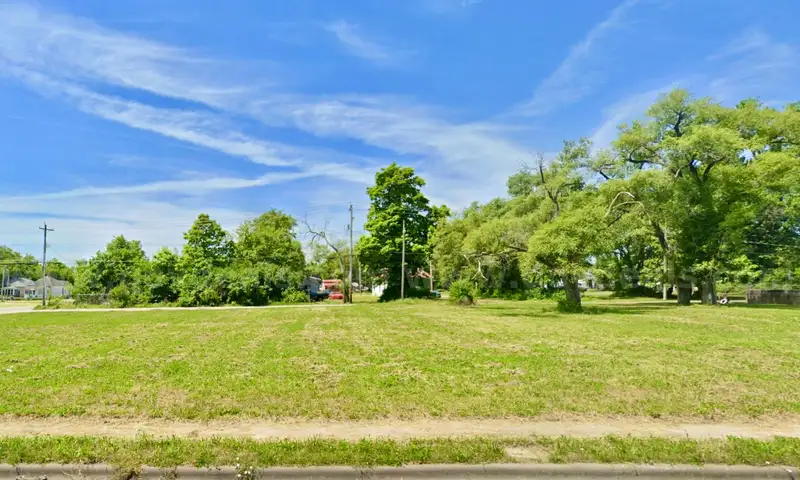 ($1-Bid) (No Reserve) City Lot about 4.3 Miles from Downtown St. Louis